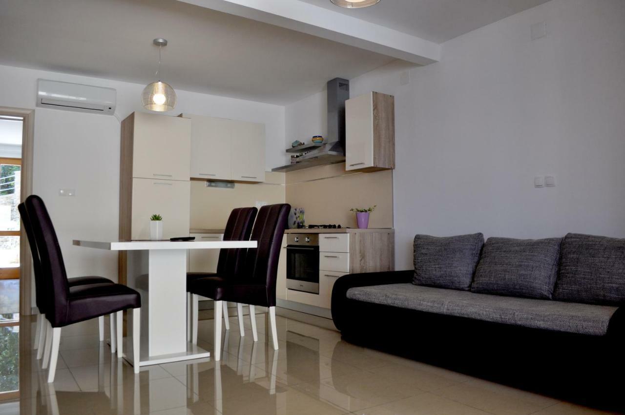 Bay Sascica Apartman Sali  Kültér fotó